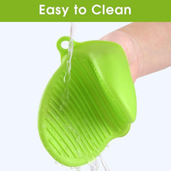 Silicone mini oven mitts with pinch grips from Tarjah Mart, ideal for handling hot cookware in the kitchen.