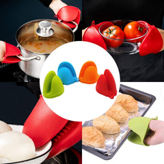 Silicone mini oven mitts with pinch grip design by Tarjah Mart, perfect for handling hot dishes in the kitchen.