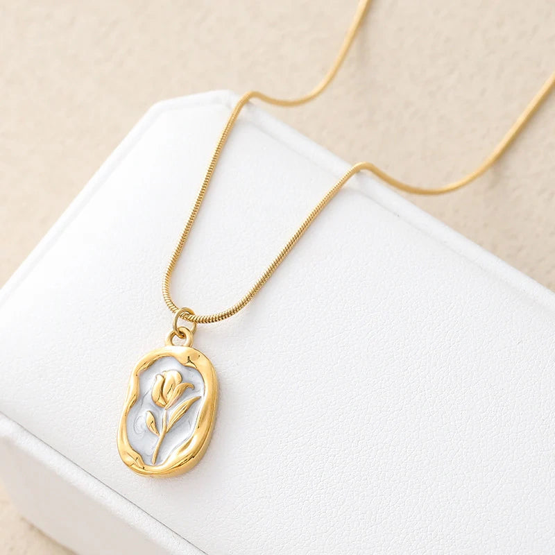 Geometric rose pendant necklace for women by Tarjah Mart, featuring a stylish floral design on a delicate chain.